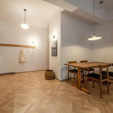 Apartment Pop At Koukaki *